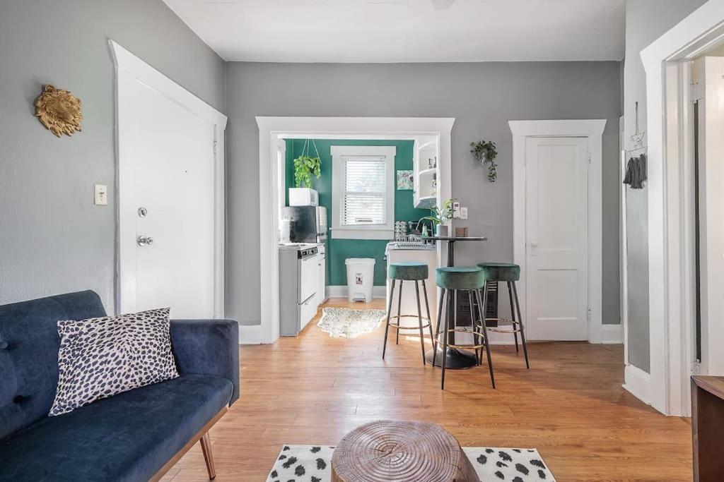 Jungle Themed Apt. Close To Coffee, Food + Shops! Tampa Exterior foto
